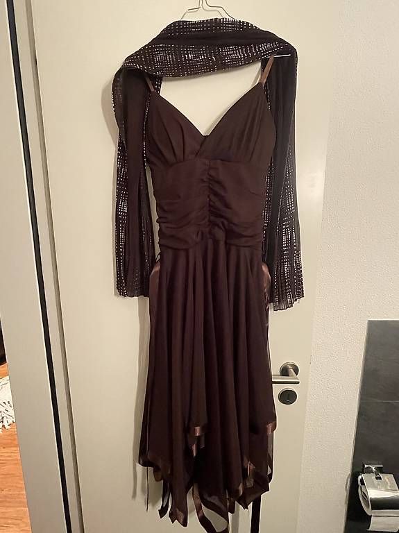 Vestiti: Ballkleid Braun ca. Gr. 34 – Usato da Villmergen venduto da Sabsi92 1