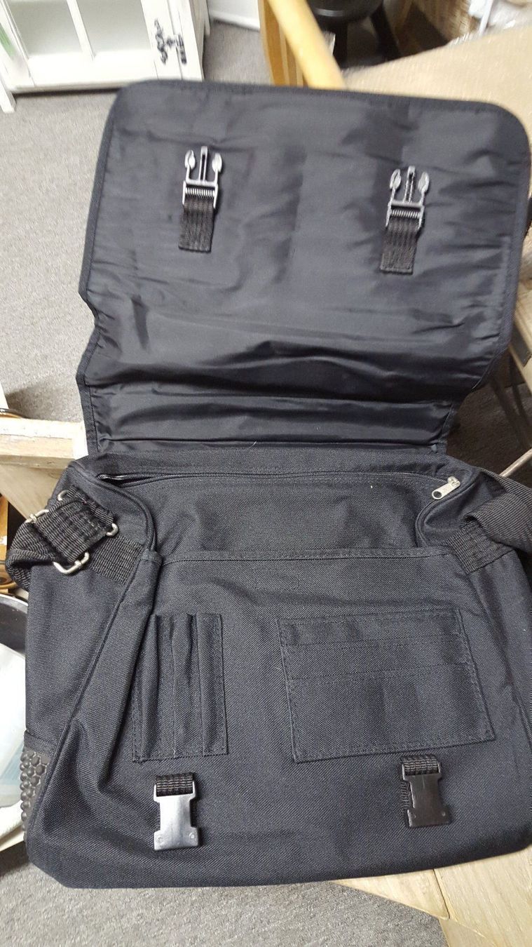Taschen: Tasche Akten Schultasche mit vielen Fächern – Neu (gemäss Beschreibung) aus Hittnau von Gamoe 1