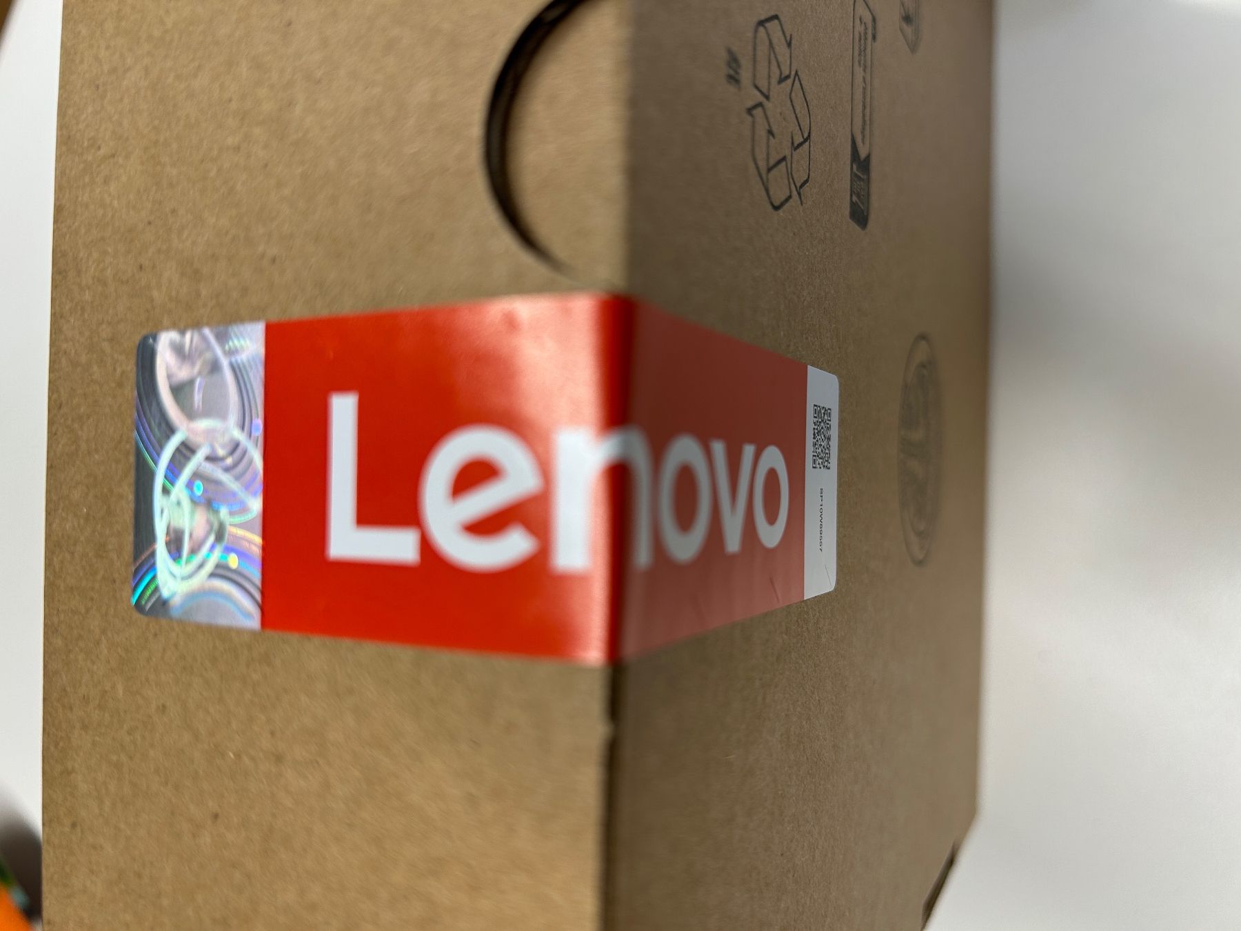Lenovo Staffa per monitor: Lenovo ThinkCentre Tiny VESA Mount II – Nuovo e nell'imballaggio originale da Volketswil venduto da Orjan 4