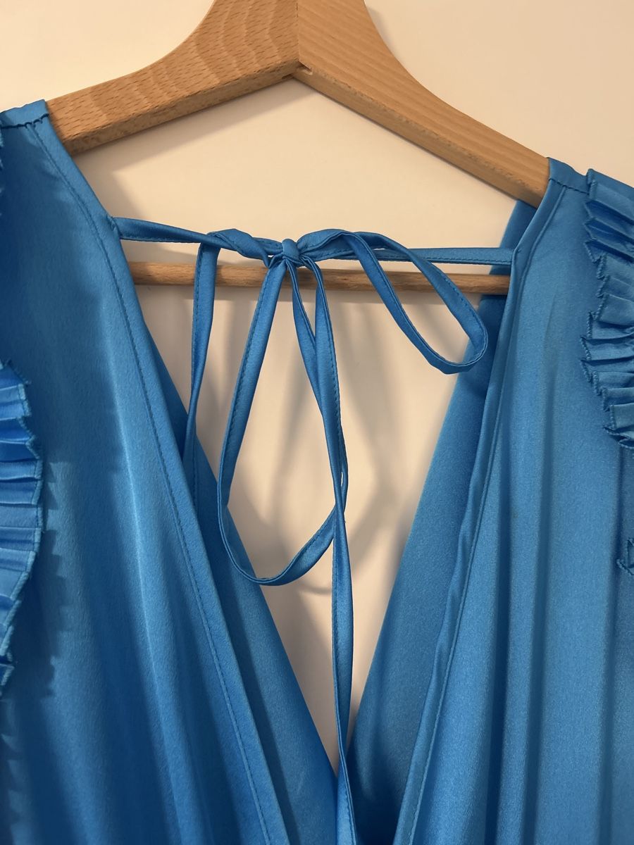 Kleider: Elegantes Maxikleid mit Volants, Grösse M – Gebraucht aus Schwarzenbach SG von spa_28pd 4