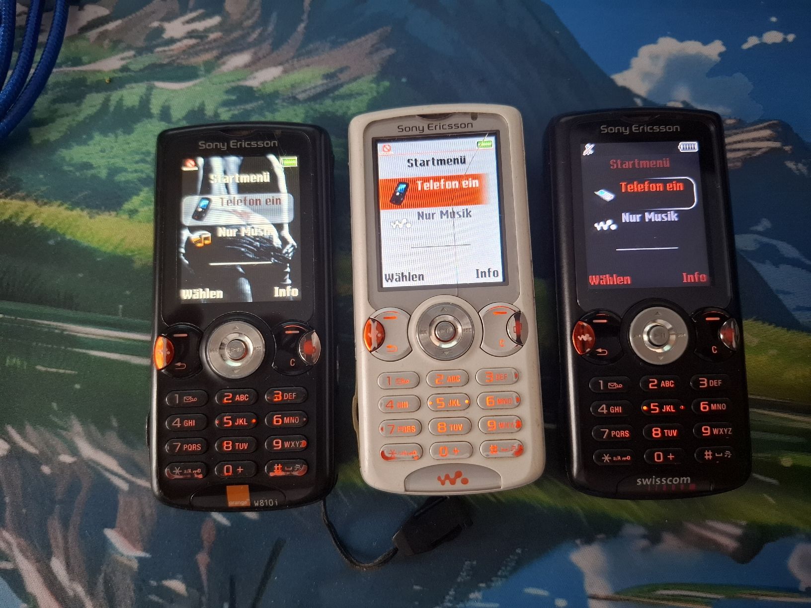 Sony Telefoni cellulari / Smartphones: 3 Sony Ericsson Sammlung – Usato da Basel venduto da Svidovic 3
