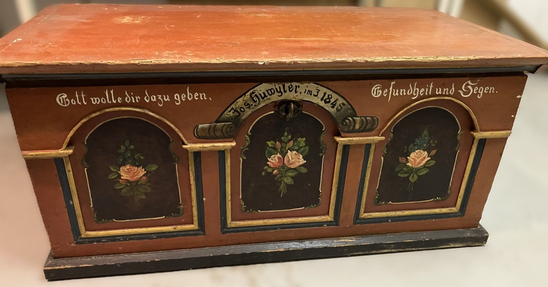 Coffres: Original Schweizer Bauerntruhe 1845 • Signiert – D'occasion à Luzern par FeU