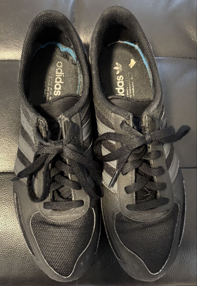 Adidas Scarpe da uomo: Adidas Trainer Schwarz – Usato da Chur venduto da Cuteclothes7k 1