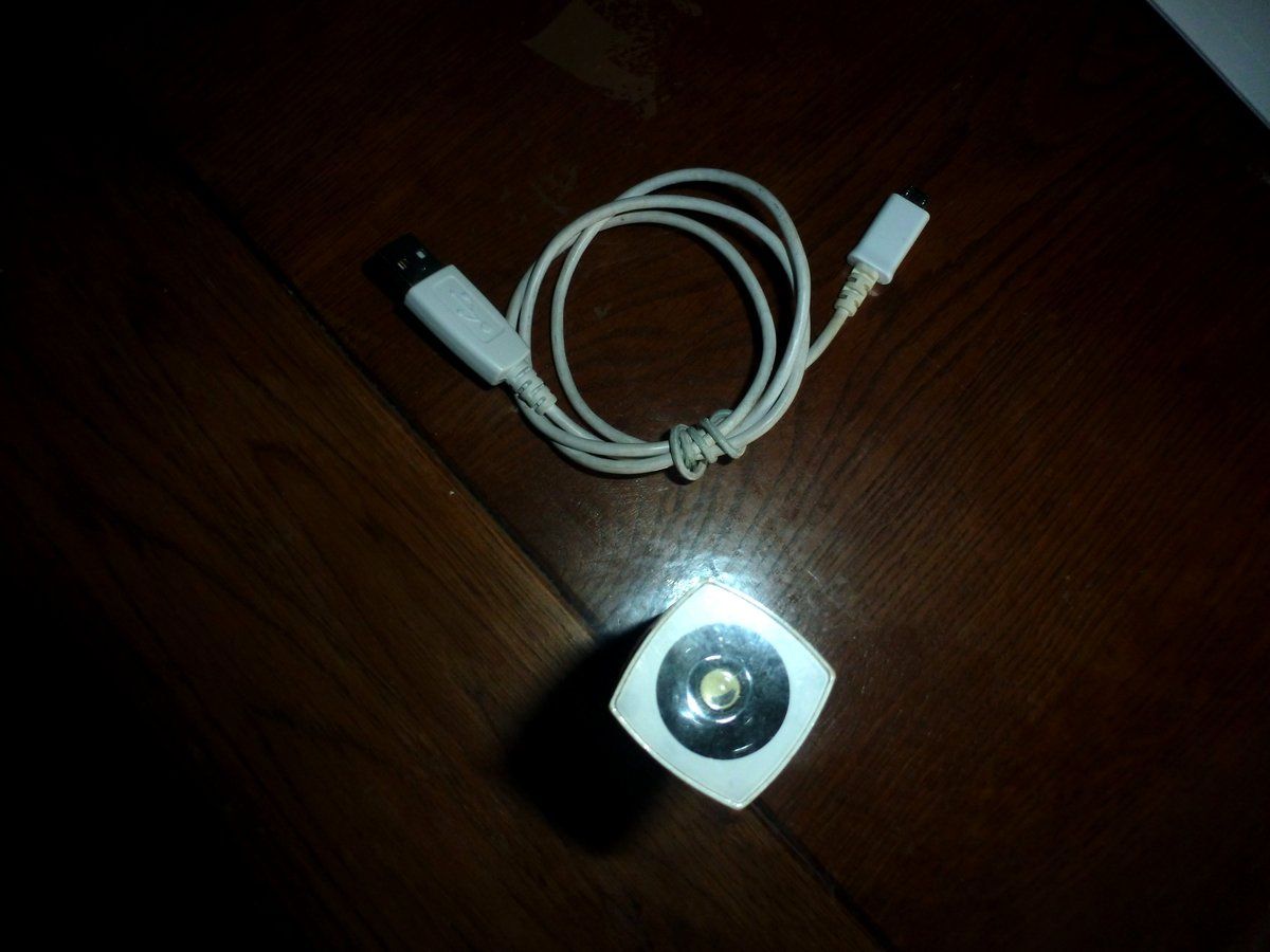Chargements: Powerbank mit Licht – D'occasion à Emmen par newdeal1970 4