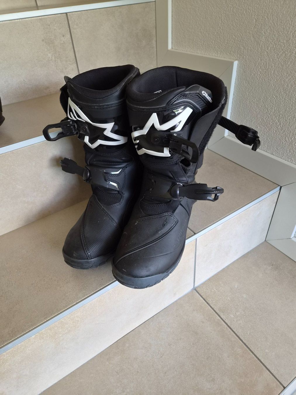 Alpinestars Scarpe da uomo: Bottes moto Triumph Alpine – Usato da Marly venduto da apollo0857