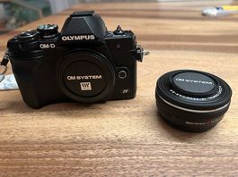 Olympus OM-D E-M10 IV Kit  neuwertig, Garantie bis 08/2028