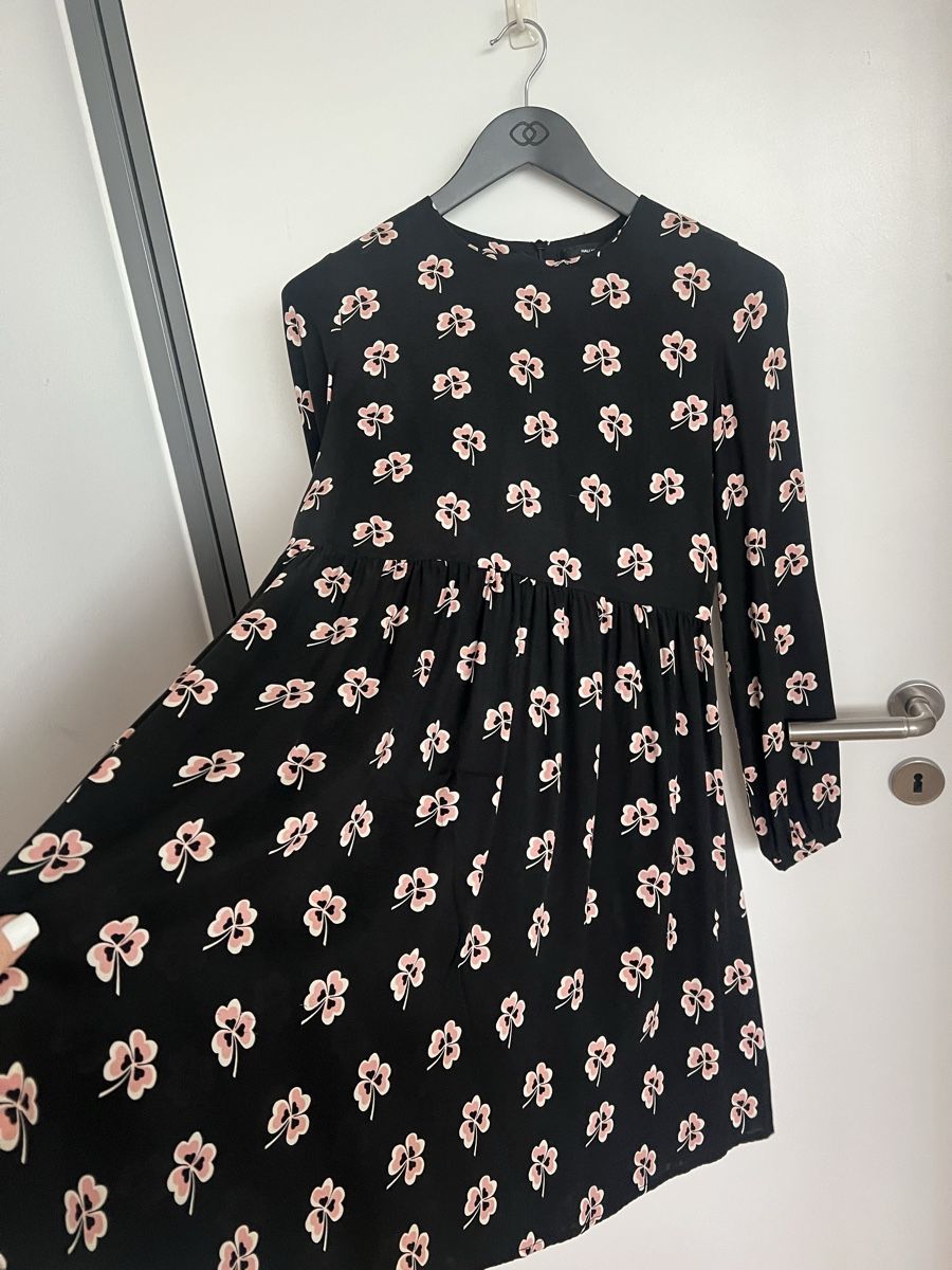 Hallhuber Vestiti: Blümchenkleid, schwarz mit rosa Blumen, Gr. S – Nuovo (secondo la descrizione) da Biel/Bienne venduto da RO19 2