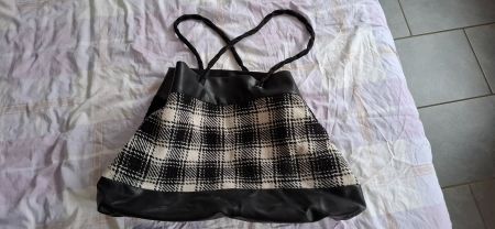 Handtasche