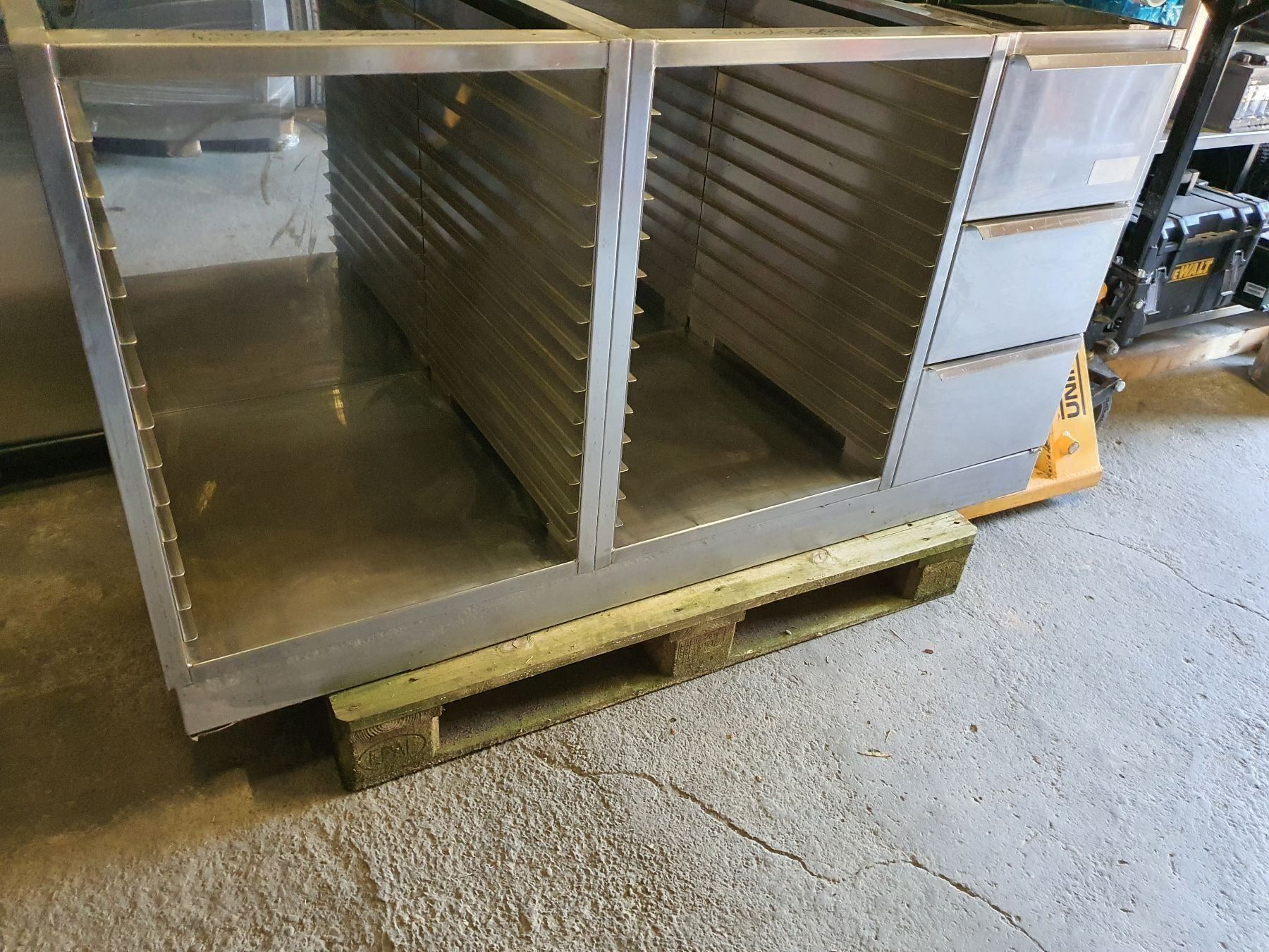 Cucine complete: Gastro Arbeitstisch #262 – Usato da Wuppenau venduto da Gastro-Wuppenau 2