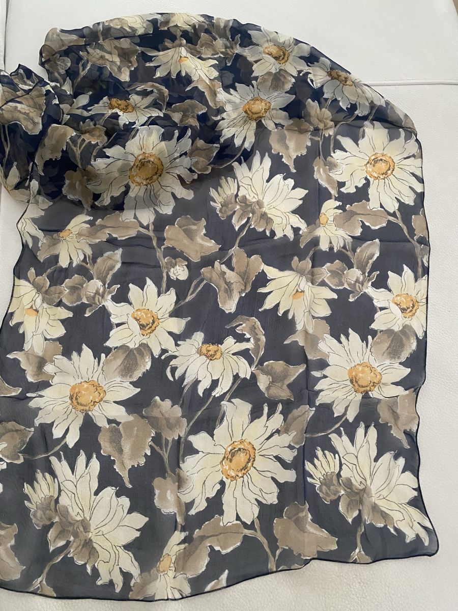 Foulard & Sciarpe: Seiden Schal 🌸 – Usato da Opfikon venduto da Luis144 5