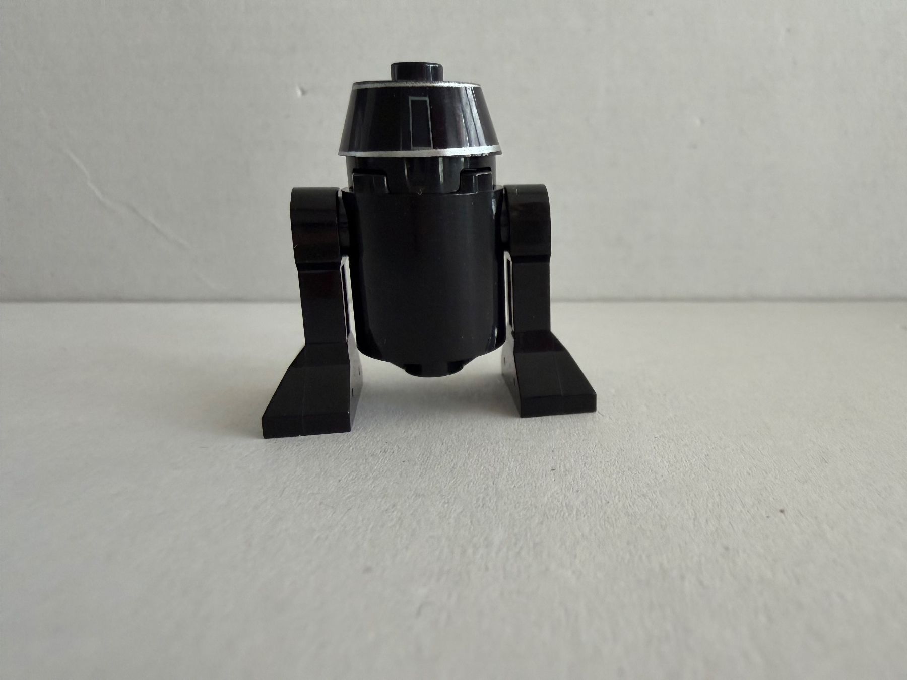 Lego Statuette: Astromech Droid, R5-J2 – Usato da Neftenbach venduto da Elitebricks 2