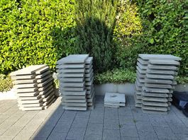 135 Betonplatten 40x60 cm (ca. 32 m²) + 4 Zuschnitte
