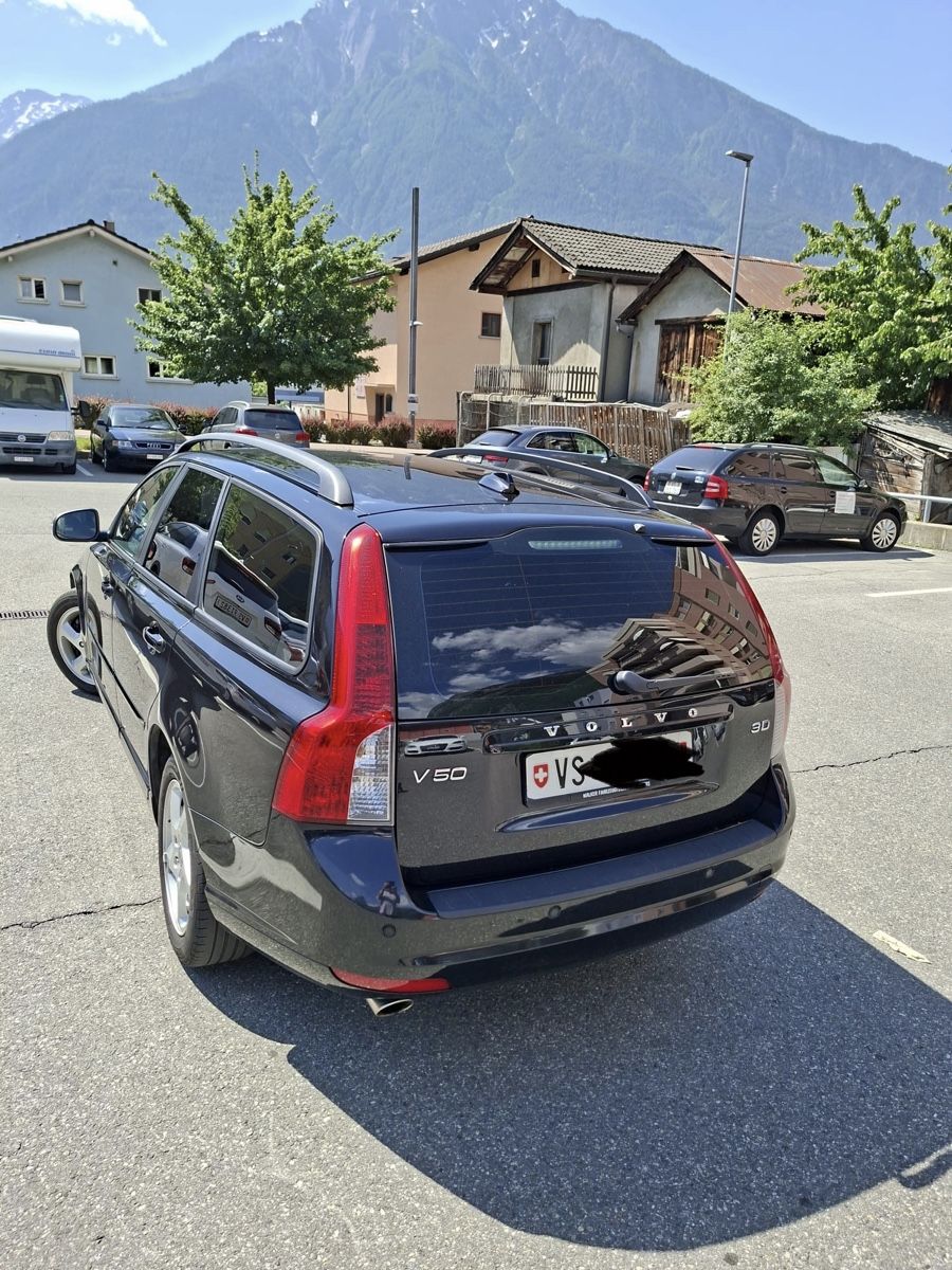 Volvo Automobili: Volvo V50 D3 Business – Usato da Gwatt (Thun) venduto da Parz1val 2