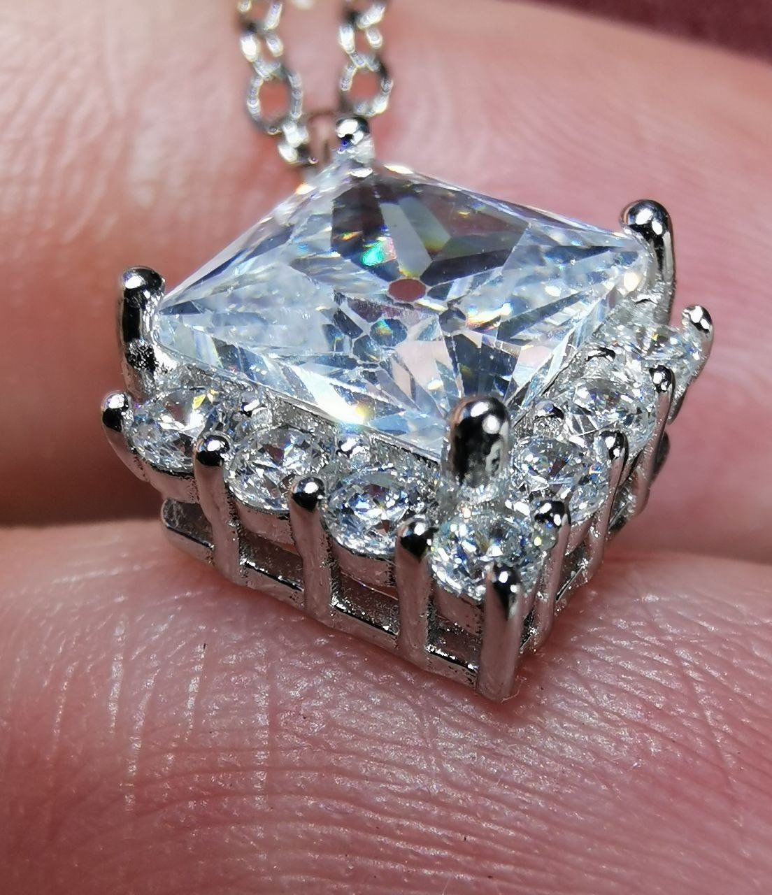 Catenine: Collier argent avec zircons – Nuovo e nell'imballaggio originale da Reconvilier venduto da Tsma67