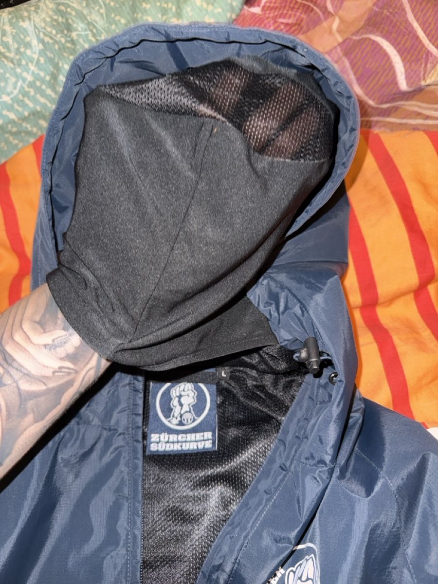 FCZ Jacken: FCZ Südkurve Jacke- Windbreaker – Gebraucht aus Zürich von tsc_x2rc 1