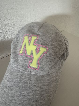 H&M NY Kappe grau NEU