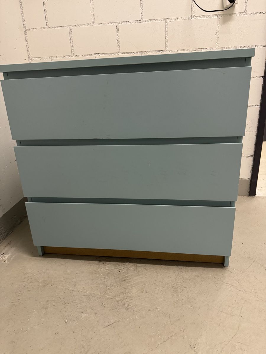 Ikea Commodes: Kommode 3 Schubladen hellblau guter Zustand – Neuf (Voir description) à Oberengstringen par lor_8y27
