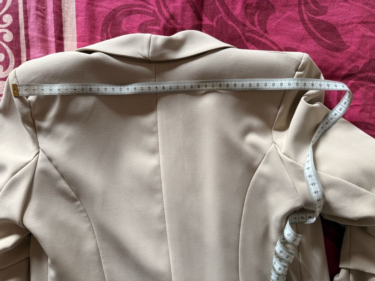 Giacche: Elegante blazer beige – Nuovo (secondo la descrizione) da Bellinzona venduto da bul_mvy5 3