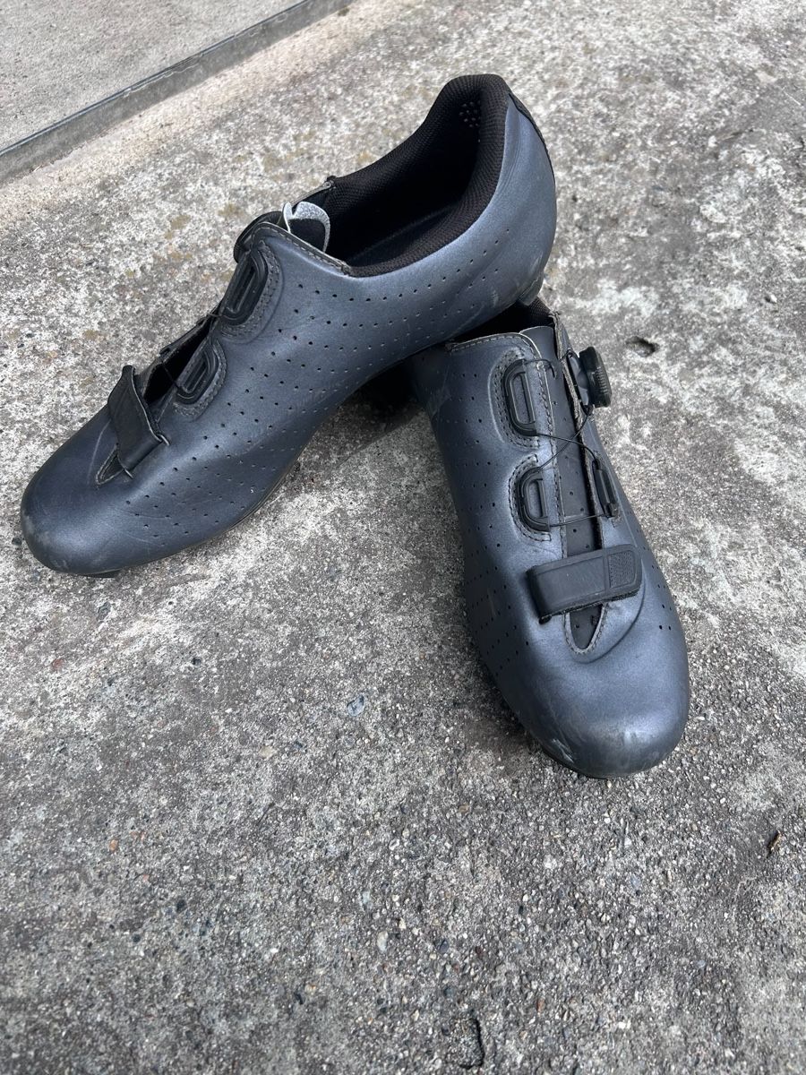 Fizik Scarpe da uomo: Fizik Rennradschuhe Grösse 43 gebraucht – Usato da Davos Platz venduto da Forumraida 2