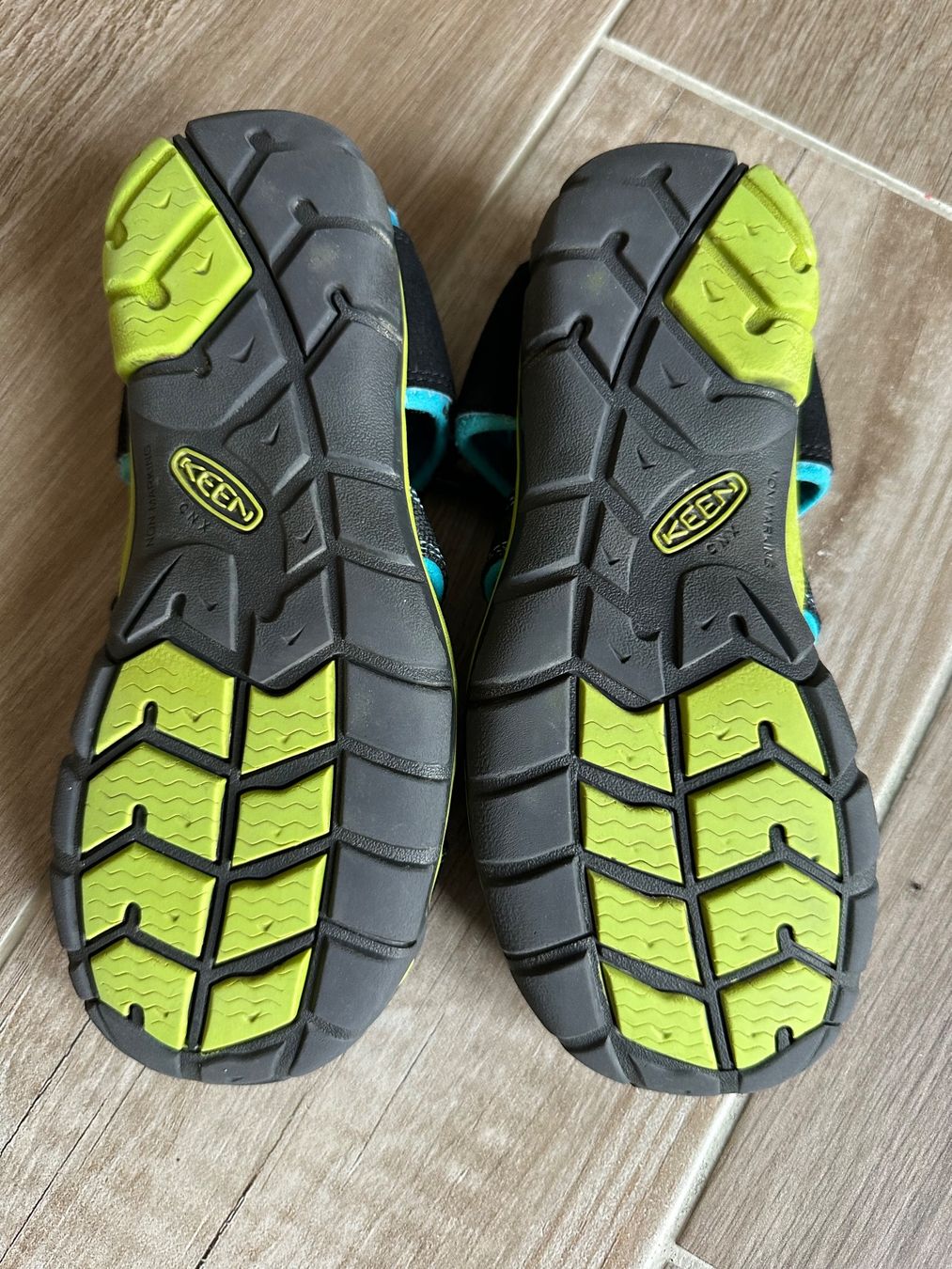 Keen Scarpe per ragazzi: Keen Sandalen Gr. 35 schwarz-blau – Usato da Rudolfstetten venduto da Joyw 2