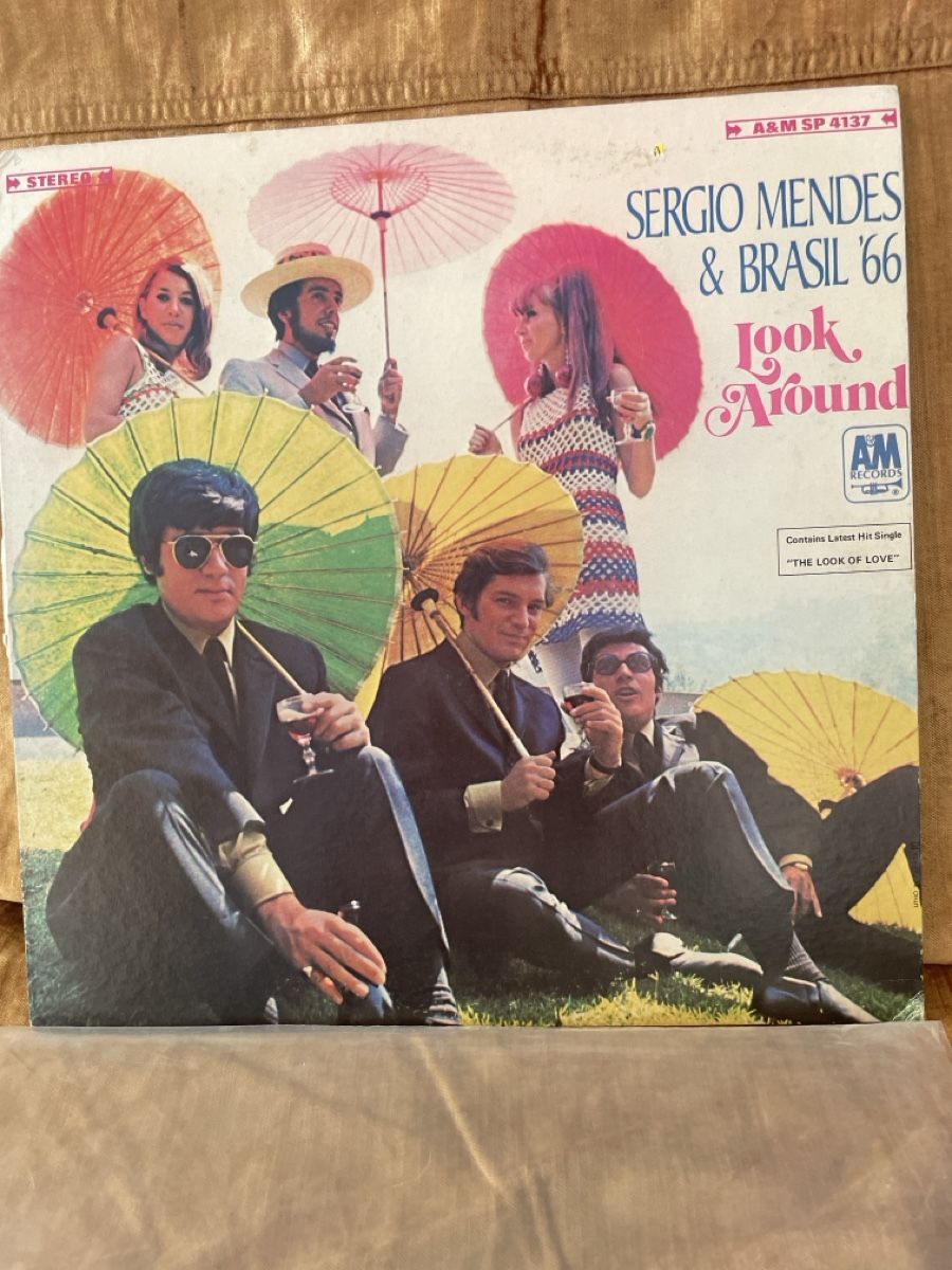 Dischi in vinile: Sergio Mendes & Brasil '66 - Look Around LP A&M Records – Usato da Steinmaur venduto da Eastwing