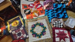 Patchwork Decken und Topflappen Set verschiedene Motive 70er