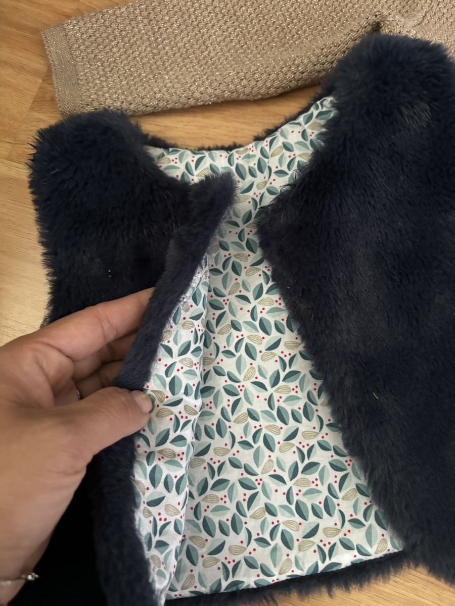 Lotti di vestiti: Set aus Pullover und Weste, – Usato da volketswil venduto da Sisi521 4