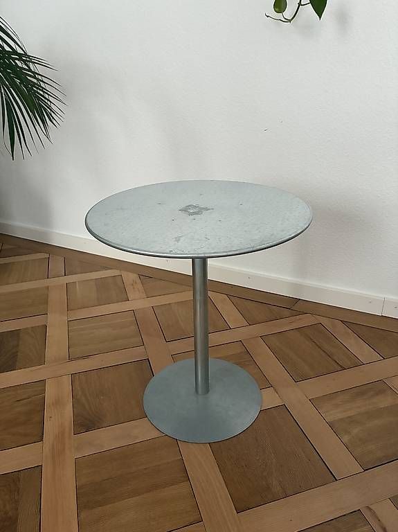 Tavoli: Beistelltisch Metall – Usato da Basel venduto da jan_xwq9