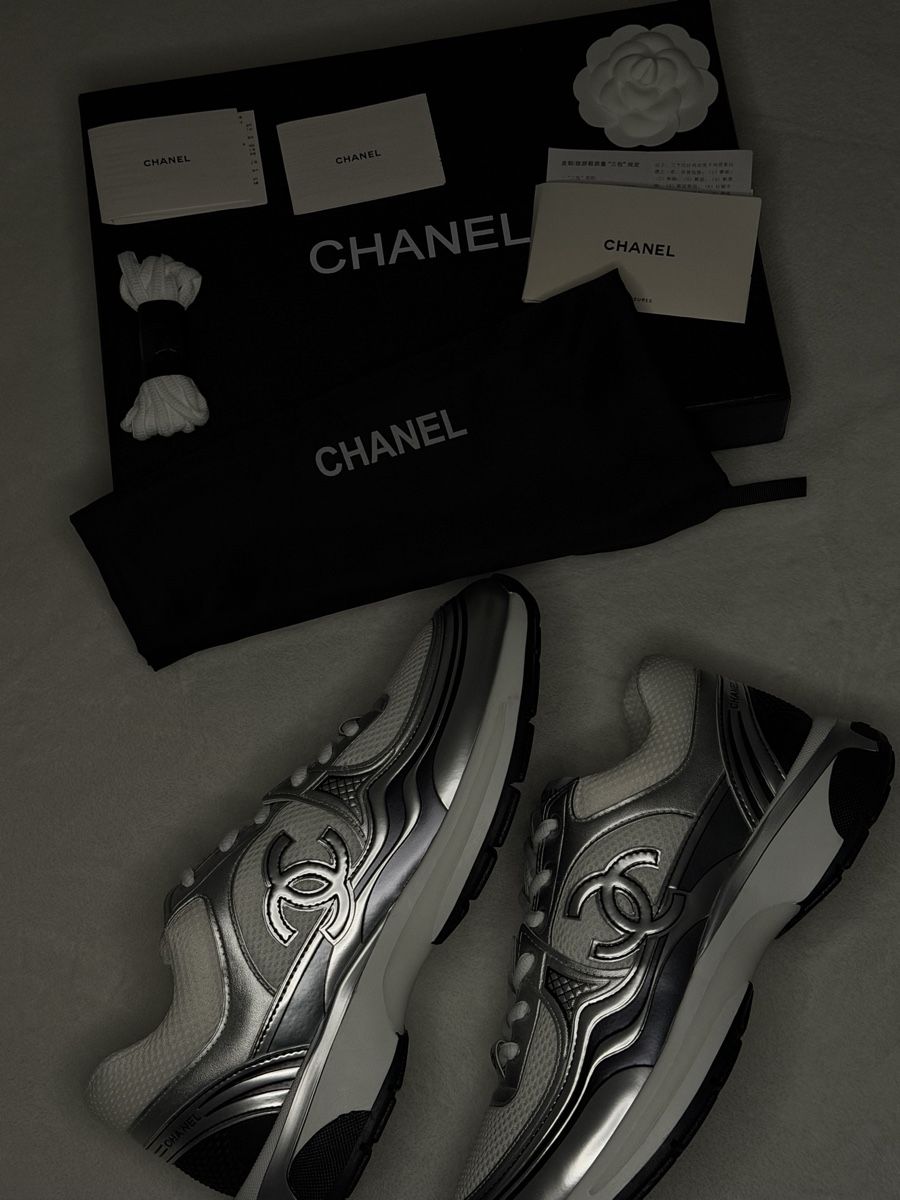 Chanel Scarpe da uomo: Chanel Runner - Grösse 44 – Nuovo (secondo la descrizione) da Weinfelden venduto da Noelbnd 2
