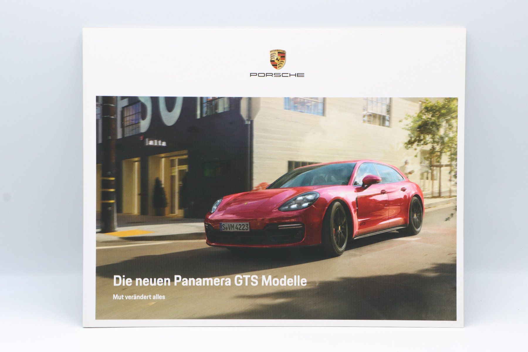 Porsche Documenti: Porsche Panamera GTS Modelle 2018 Prospekt – Usato da Bühl b.Aarberg venduto da Collectorpassions
