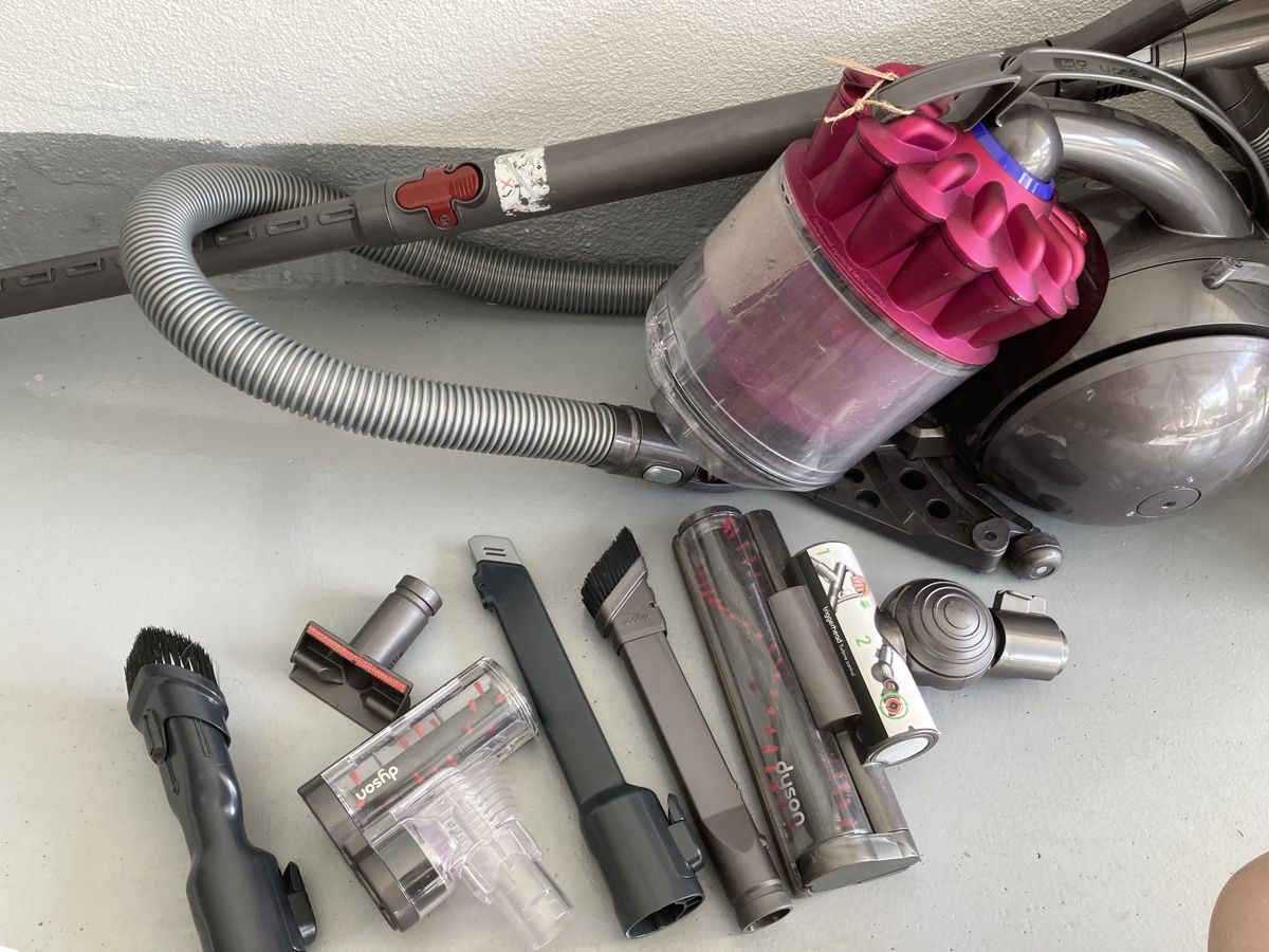 Dyson Aspirapolveri & Accessori: Dyson Staubsauger – Usato da Kefikon ZH venduto da Klukka97 1