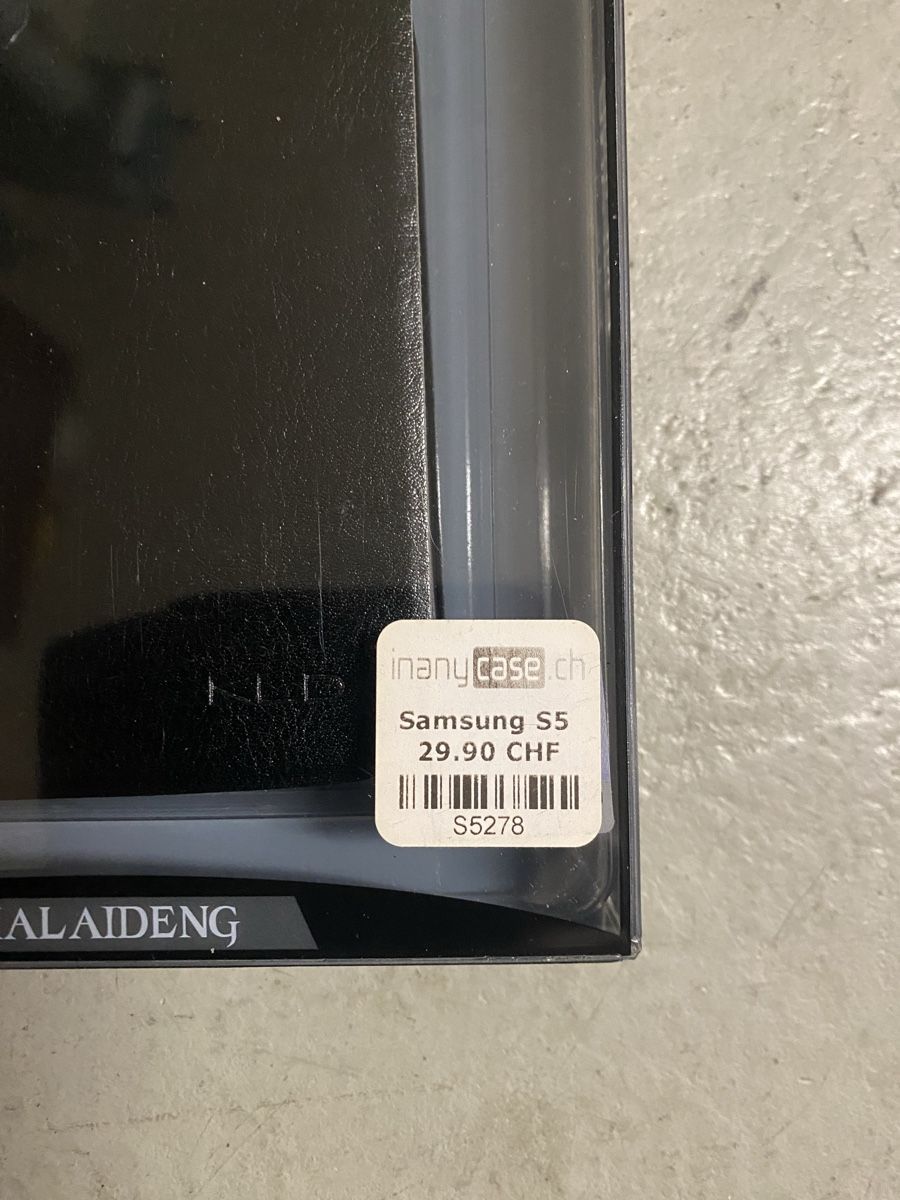 Cover & Protezioni schermo: Samsung S5 Etuis  – Nuovo e nell'imballaggio originale da Niederhasli venduto da lanzanese 1