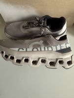 On Cloudmonster Laufschuhe beige Grösse 40.5 neuwertig