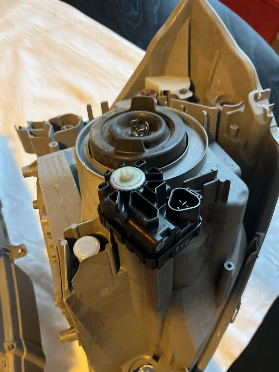 Fari: Daihatsu Frontscheinwerfer Defekt 3stk – Difettoso da bretzwil venduto da nightflasher 6
