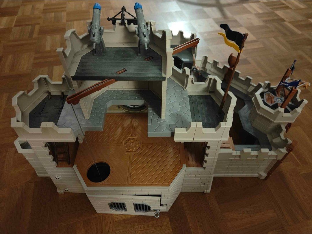 Playmobil Giocattoli: Novelmore Grosse Burg – Usato da Zollikofen venduto da Cecilia18 1