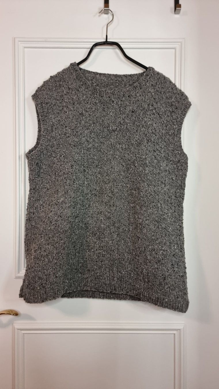 Gilets & Westen: Stylische Strickweste, Gr. 38/40, Herbst Trend – Gebraucht aus Wald ZH von CapLux 1