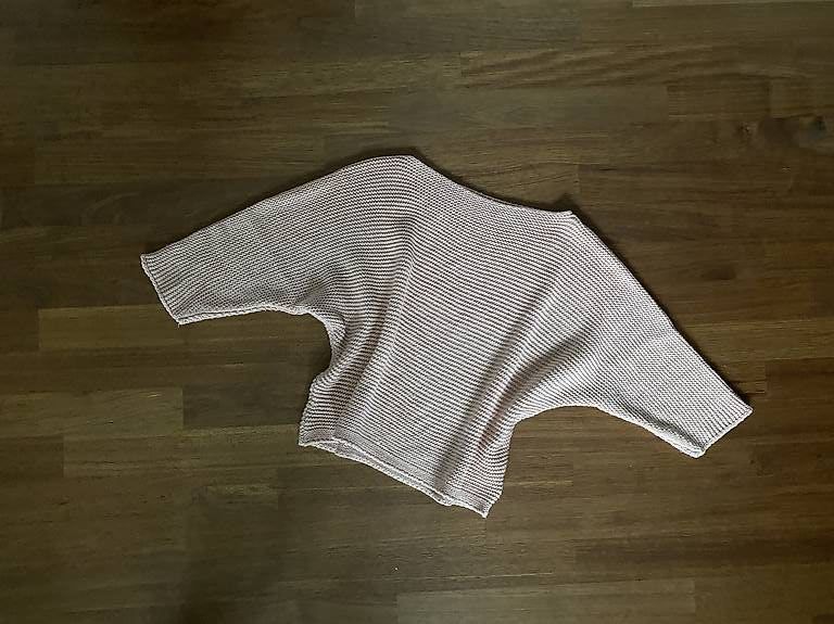 Pullover & Sweatshirts: Pullover / Pulli / rosa / M – Gebraucht aus St. Niklausen LU von Sundy01