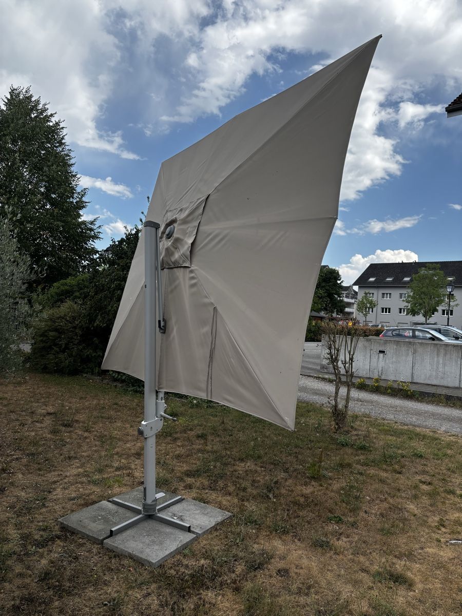 Parasols: Sonnenschirn gross 325x265 – D'occasion à Rupperswil par bubu030 1