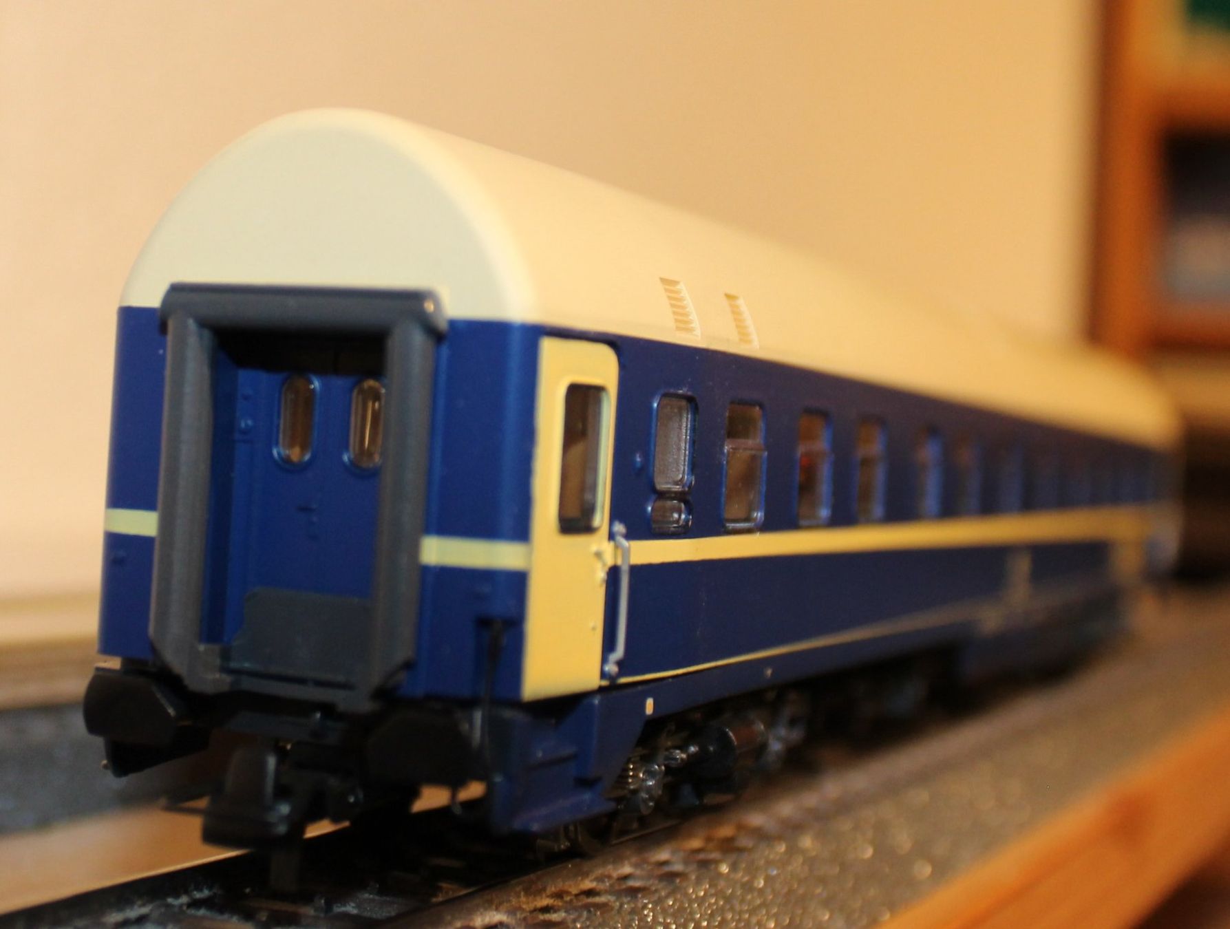 Roco Modelleisenbahnen: DB Schlafwagen TEN – Neu (gemäss Beschreibung) aus Baden von bahnkorn 2