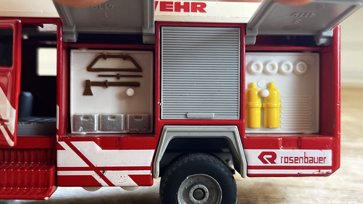 Siku Modellini d'auto: Siku 2101 Feuerwehr – Usato da Ennetbaden venduto da teo_yg9s 4