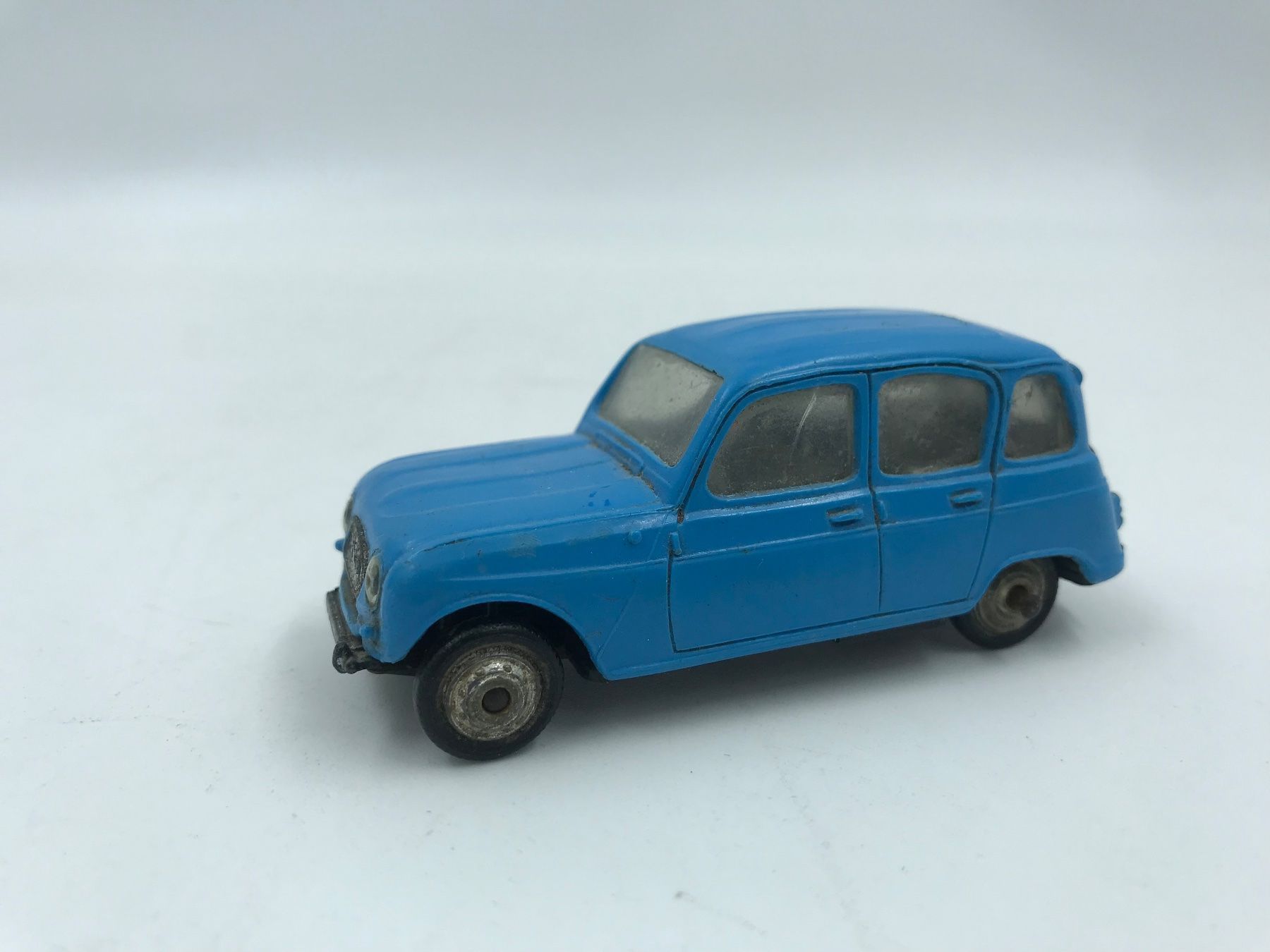 Renault Modellautos: Renault 4l NOREV 1/43 année 1960 – Gebraucht aus Genève von Eric1823 1