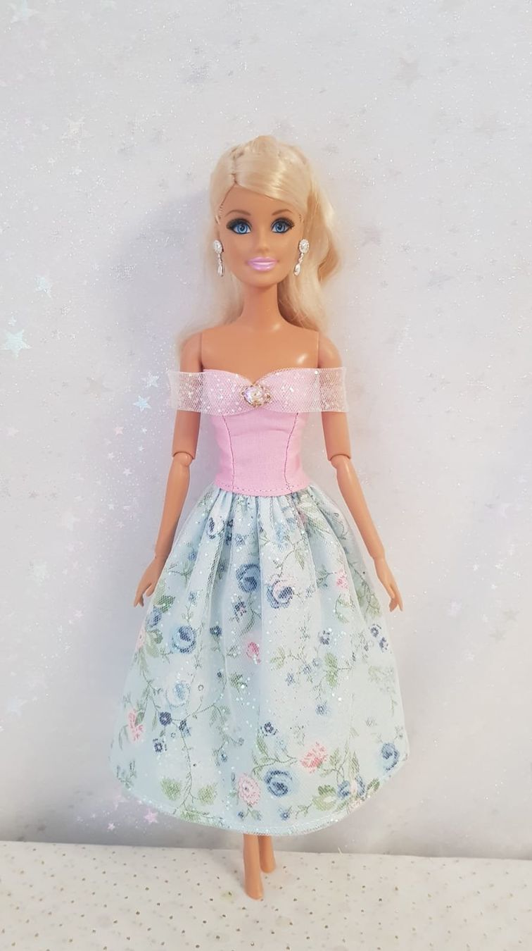 Poupées: Barbie Kleid – Neuf (Voir description) à Lachen SZ par Sakura4hime