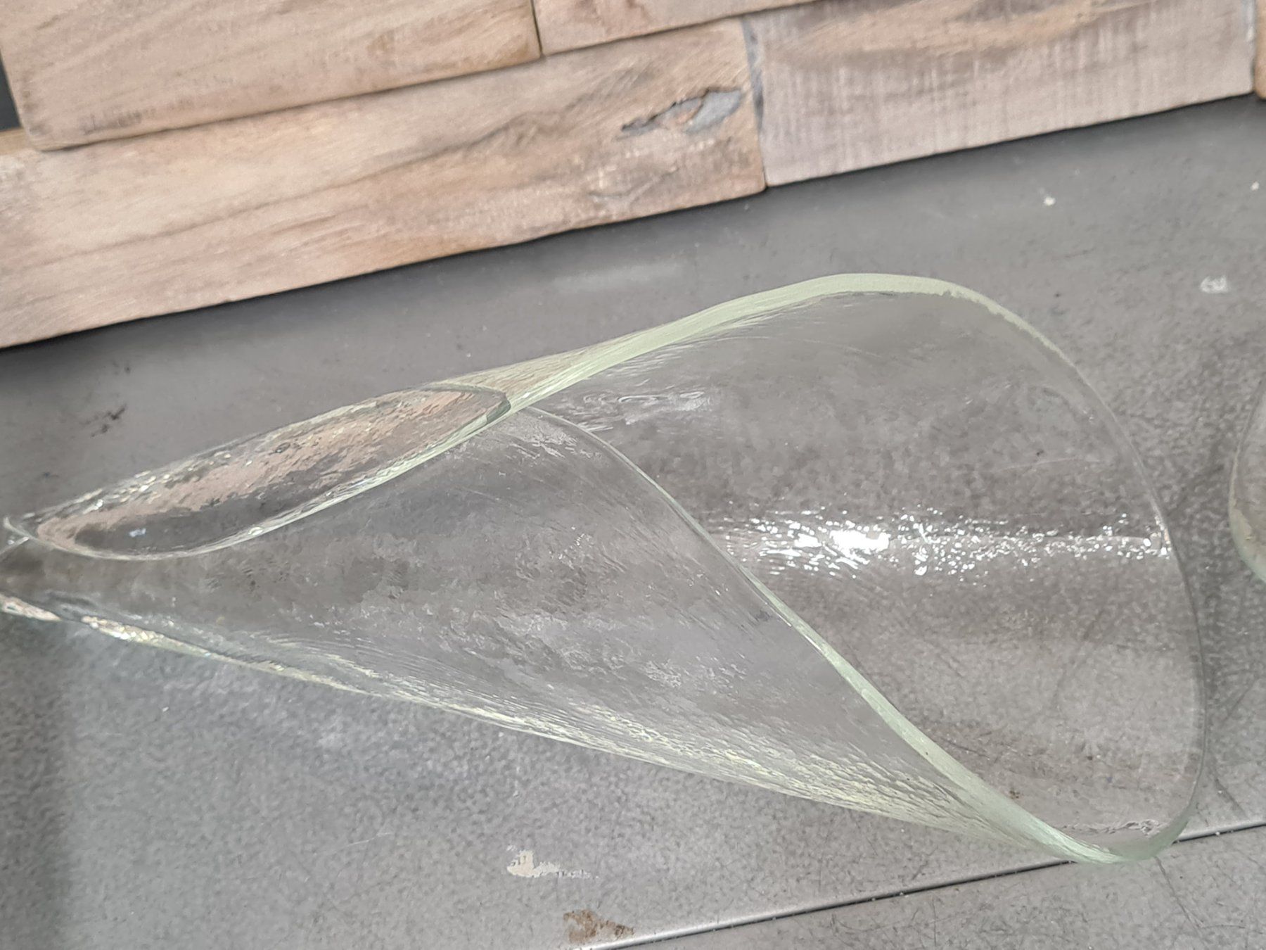 Glasi Hergiswil Sonstige Dekorationen & Accessoires: Hergiswiler Glas Deko Cornet 22x9 cm – Gebraucht aus Amriswil von  2