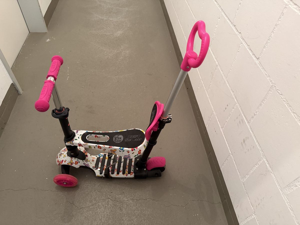 Veicoli per bambini: Kinderroller mit Schiebestange & Sitz, pink/bunt, TOP ZUSTAN – Usato da Ittigen venduto da yat_n6rv 2