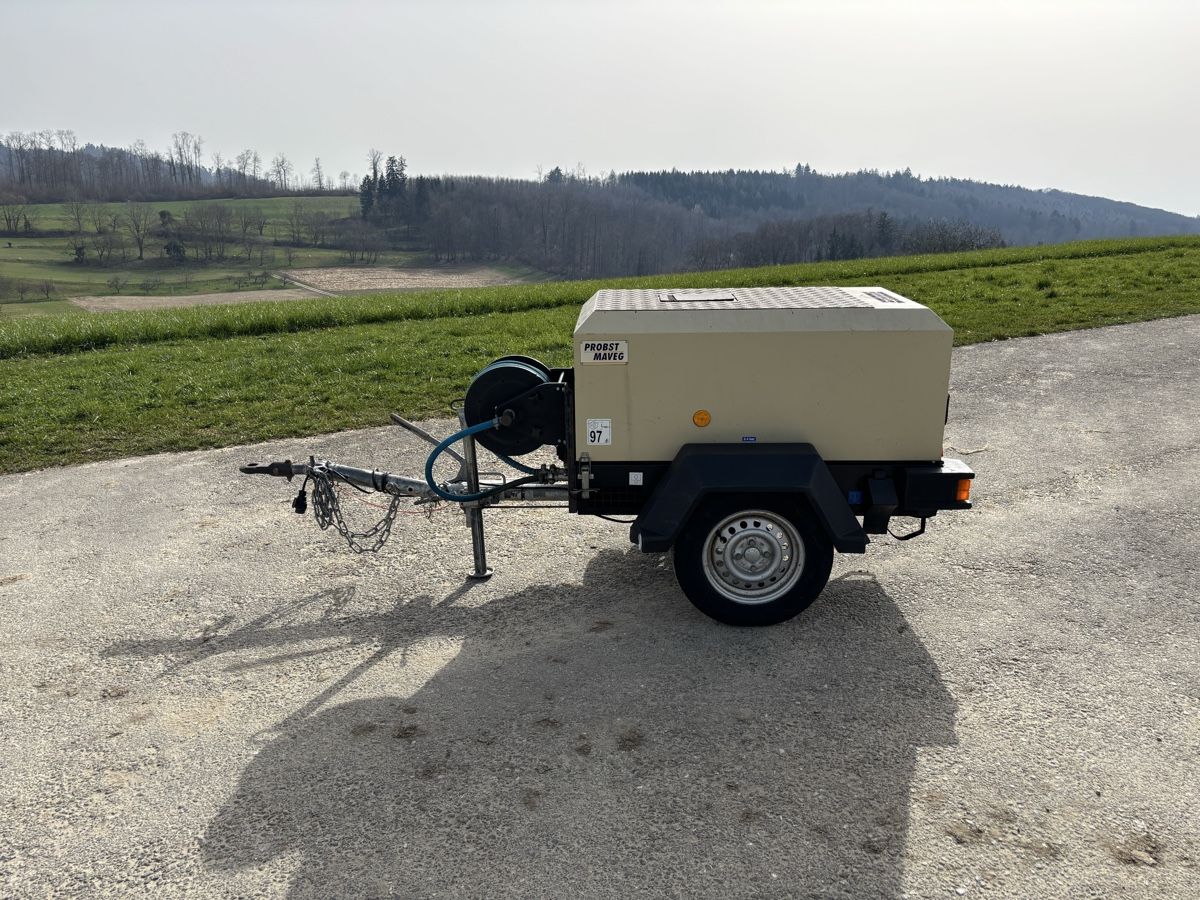 Compressori: Baukompressor 2000 l/min – Usato da Courgevaux venduto da Querly 3