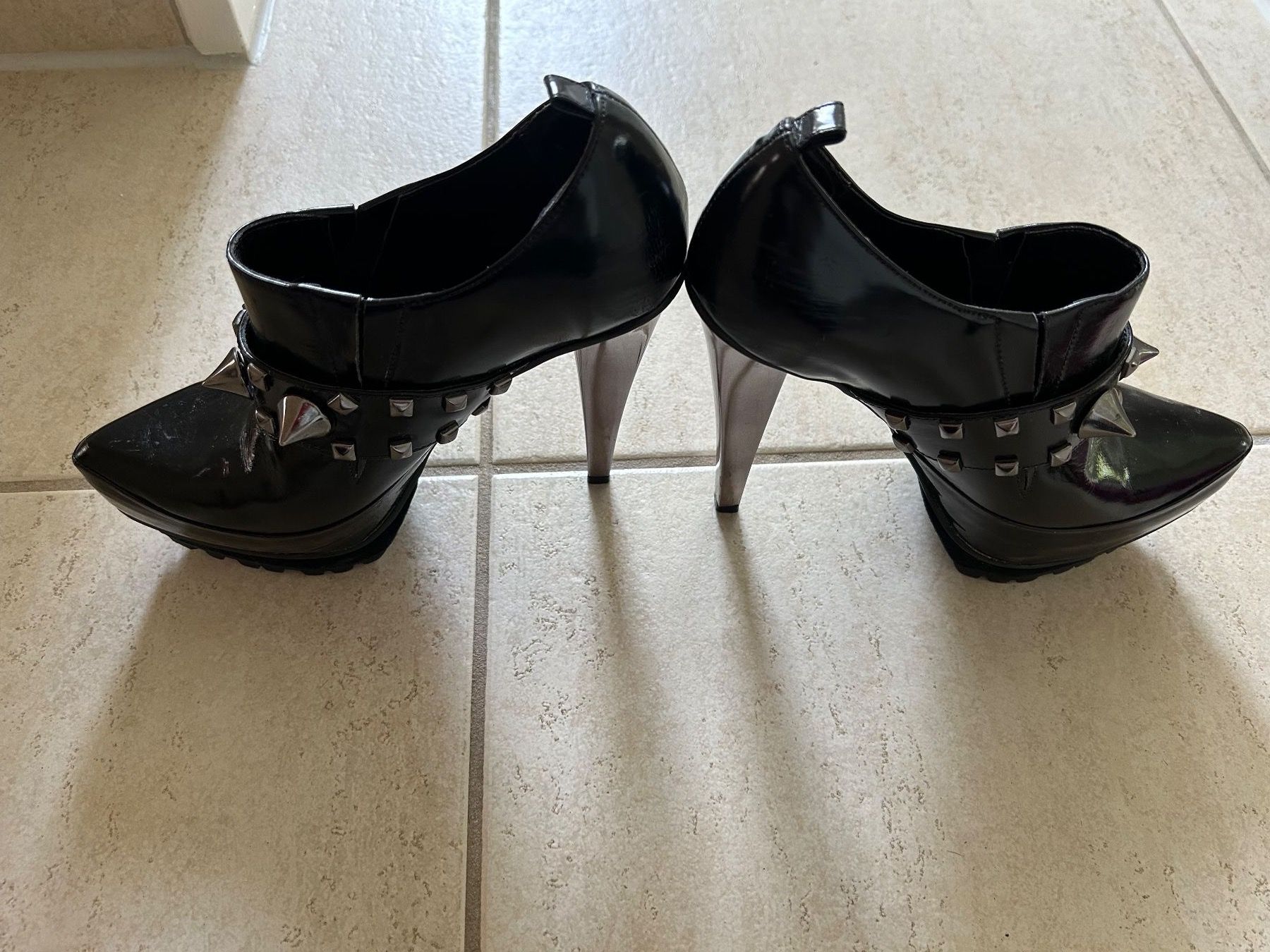 Scarpe da donna: Gotische Schuhe High Heels – Usato da Saland venduto da ele_vc96 1