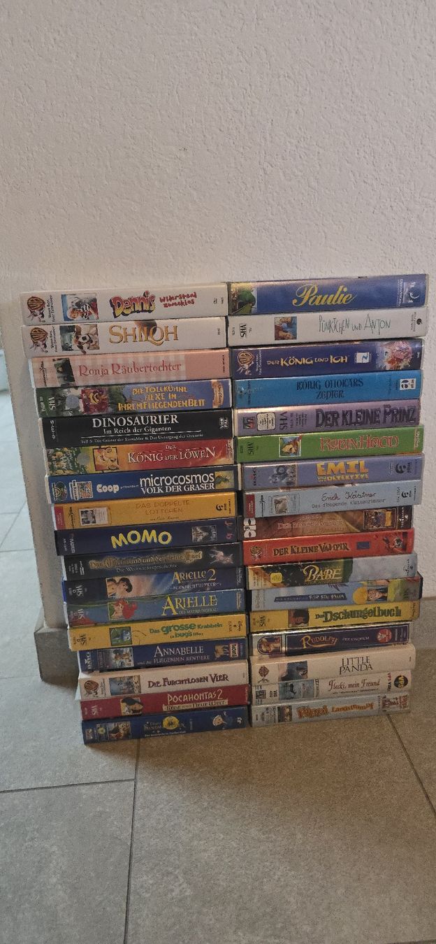 Tutti i VHS: 34 VHS Kassetten – Usato da Le Noirmont venduto da desoto55