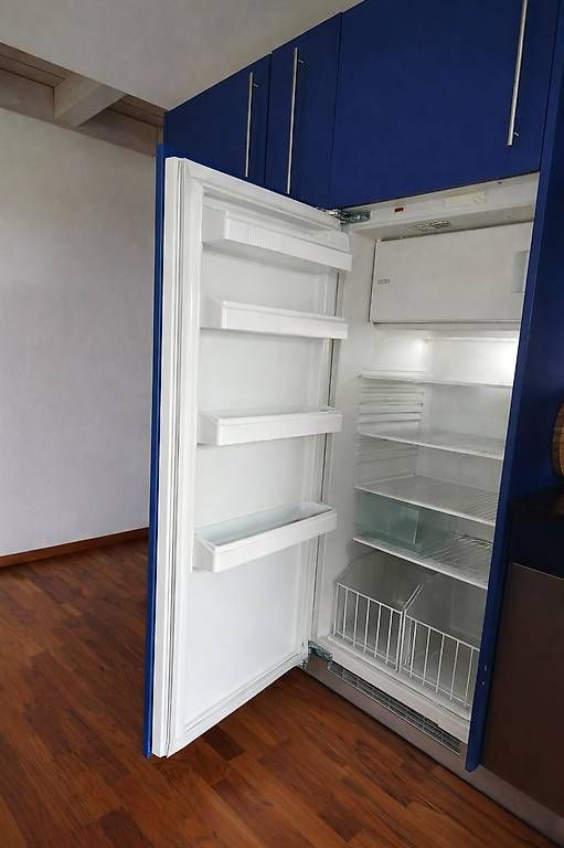 Cucine complete: Designküche mit Natursteinabdeckung, Edelstahl, MDF Fronten – Usato da Lommiswil venduto da Buechfink 3