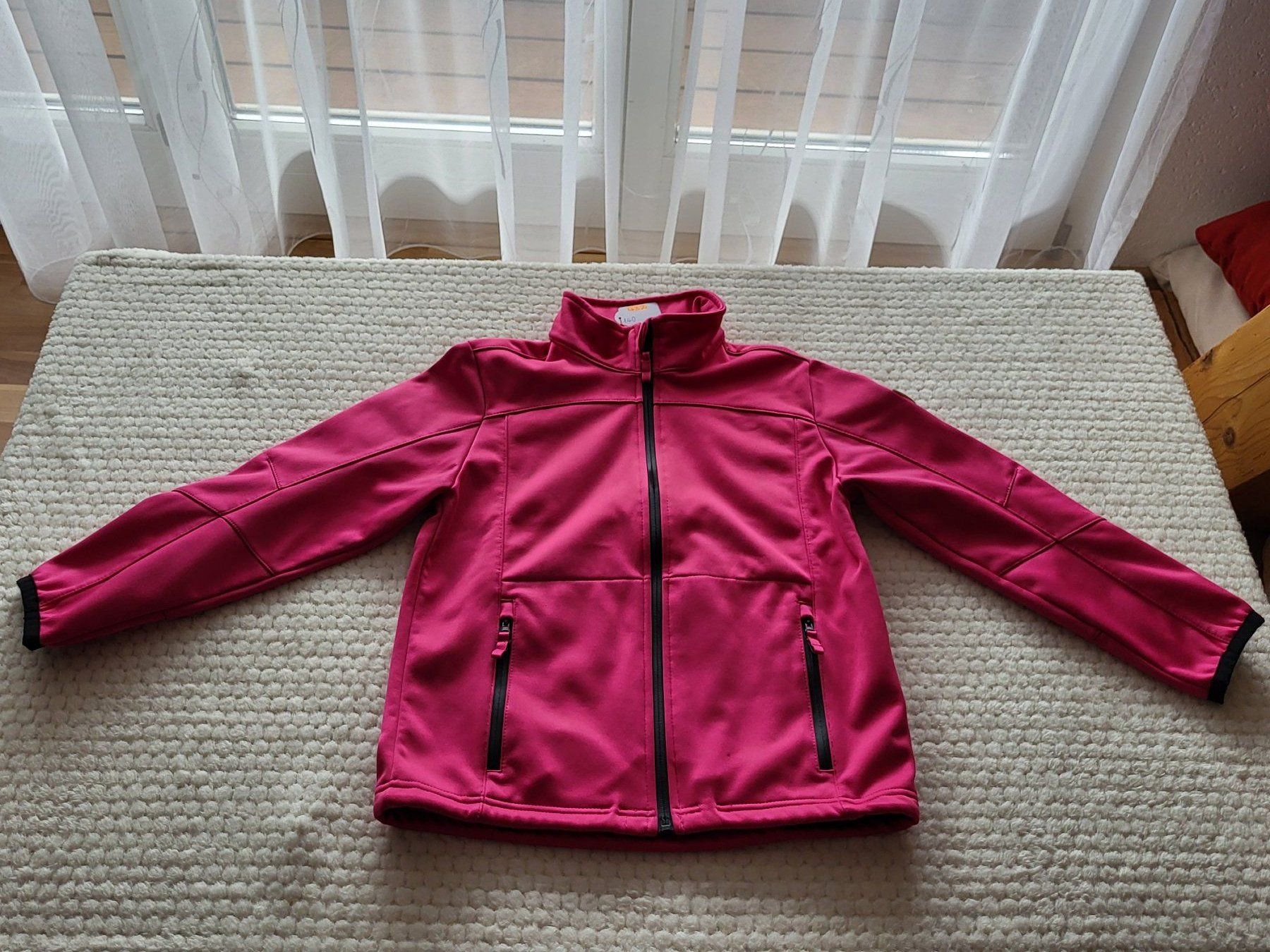 Vestes & Manteaux: Mädchen-Softshelljacke – D'occasion à Hunzenschwil par CashGirl