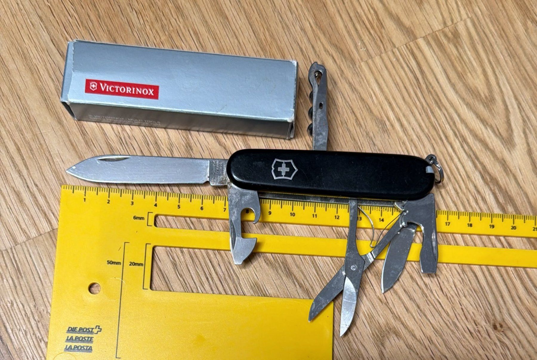Victorinox Taschenmesser: VICTORINOX SACKMESSER UBS – Gebraucht aus Zürich von Frei-Occasionen 4